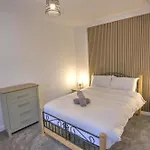 Casa de Férias Spacious 3- Berdroom House With Free Parking And Garden Bristol