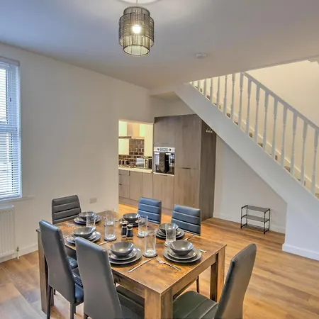 Nyaraló Modern Family & Contractor - Free Parking - Garden - Sleeps 6 - Fast Wifi - Bristol