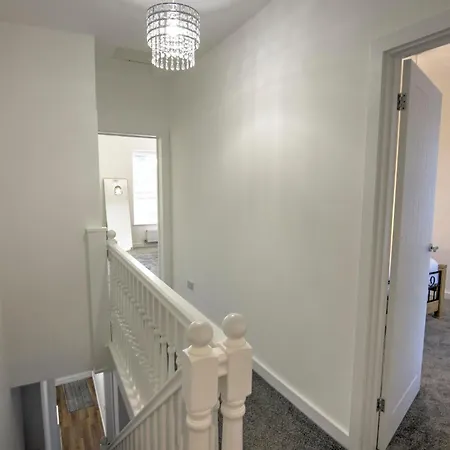 Modern Family & Contractor - Free Parking - Garden - Sleeps 6 - Fast Wifi - * Bristol