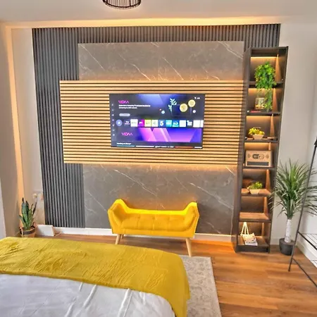 Modern Family & Contractor - Free Parking - Garden - Sleeps 6 - Fast Wifi - Nyaraló Bristol