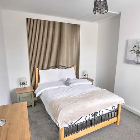 Modern Family & Contractor - Free Parking - Garden - Sleeps 6 - Fast Wifi - * Bristol