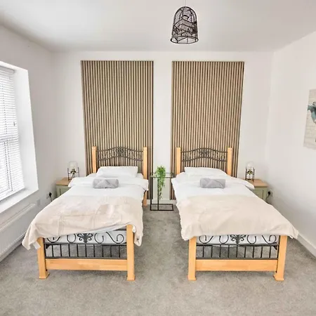 Nyaraló Modern Family & Contractor - Free Parking - Garden - Sleeps 6 - Fast Wifi - Bristol