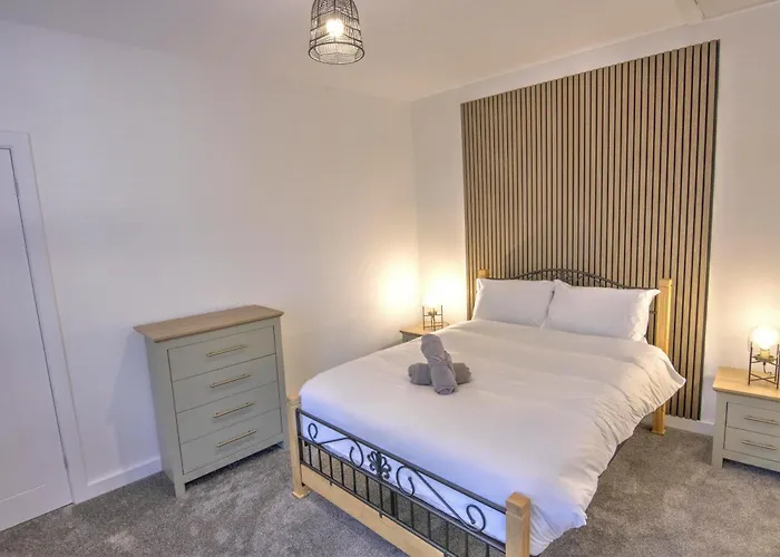 Stunning Brand New In St George Bristol