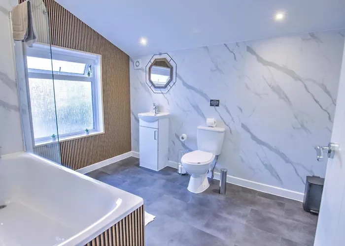 Stunning Brand New In St George * Bristol